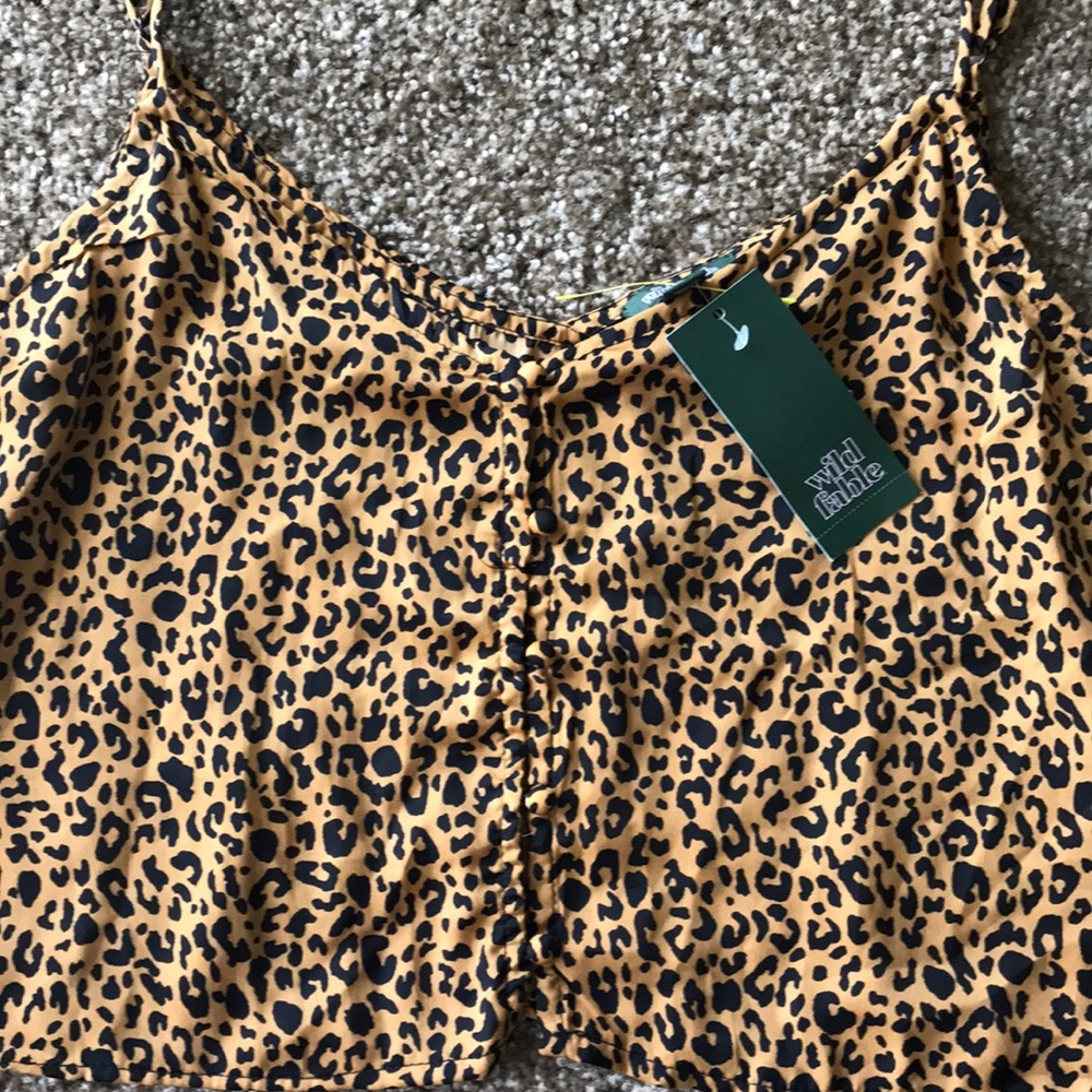 ☀️NWT Crop Tank, Size L - Picture 3 of 5